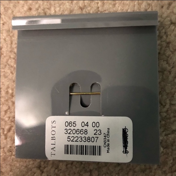 NWT Talbots Apple Pin - Picture 3 of 3